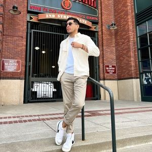 Meet your Posher, Alvaro